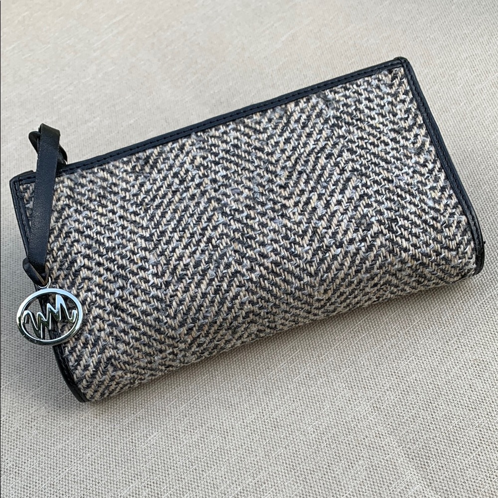 MONSAC Black and Tan Clutch Leather Trim Zip Top Vintage